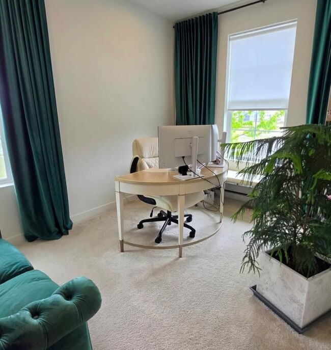 Photo - 1689 Saddlesmith Pl