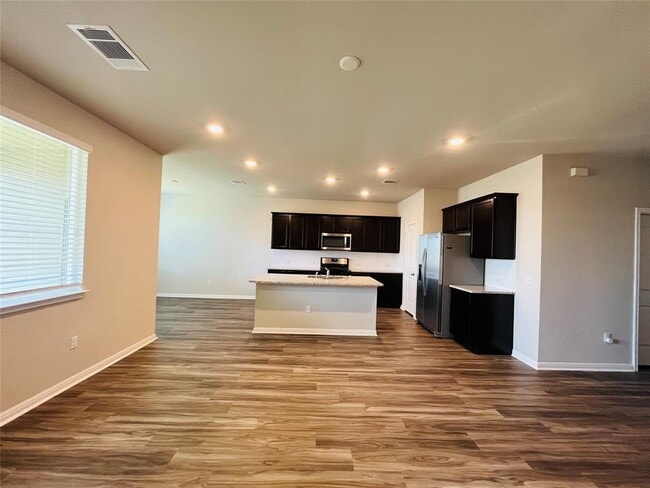 Photo - 121 Arrowhead Vine St