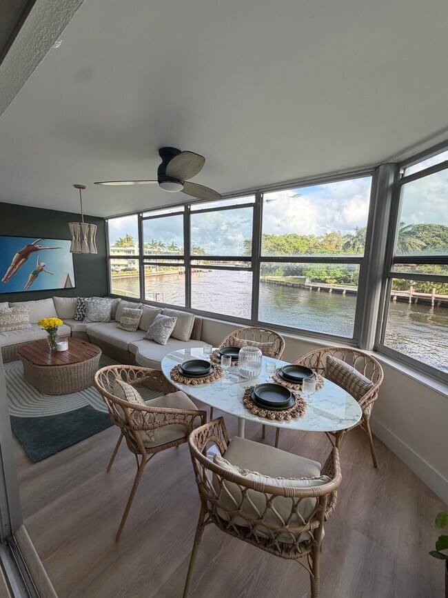 Photo - 818 SE 4th St Unit 205