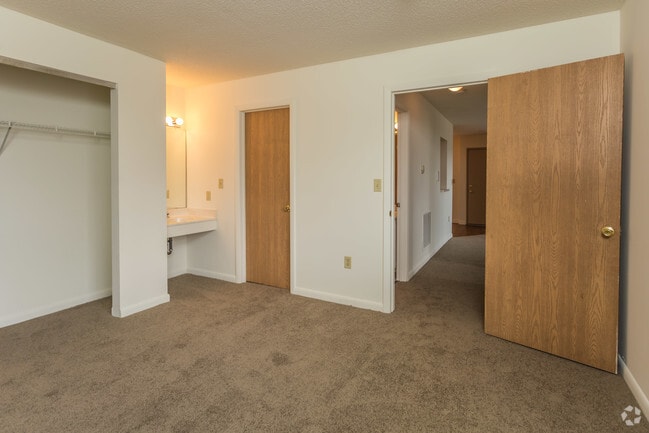 3HAB, 1BA - The Camden 1,001 ft² - Cedar Wood Apartments