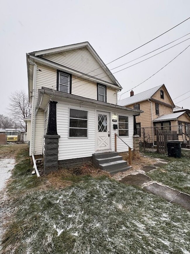 Building Photo - 1433 Kenmore Blvd Unit 1433 Kenmore Blvd - Up