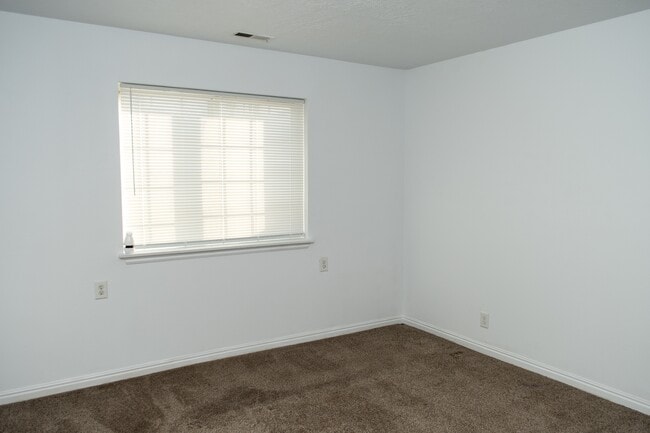 Photo - 427 S 1200 W