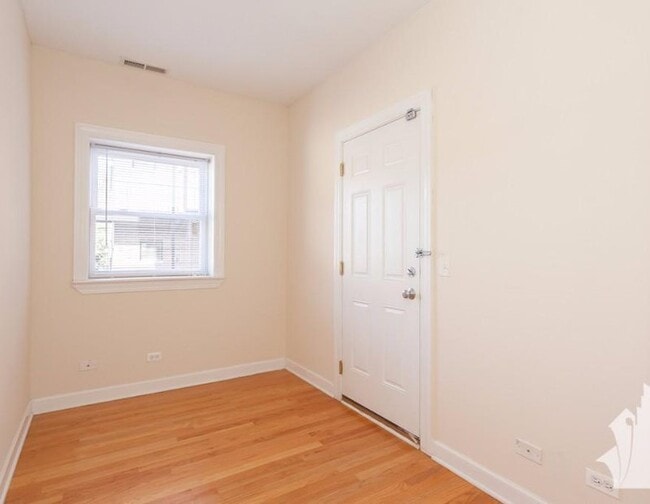 Photo - 3244 N Clifton Ave Unit E1