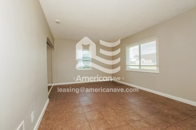 Photo - 1213 Hawthorne Ave SW