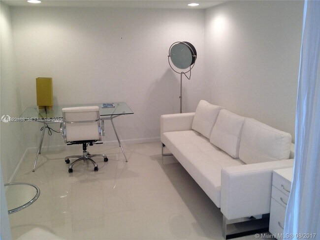 Photo - 495 Brickell Ave Unidad 2602