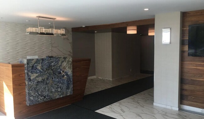 Photo - 755 Narrows Rd N Unit 302