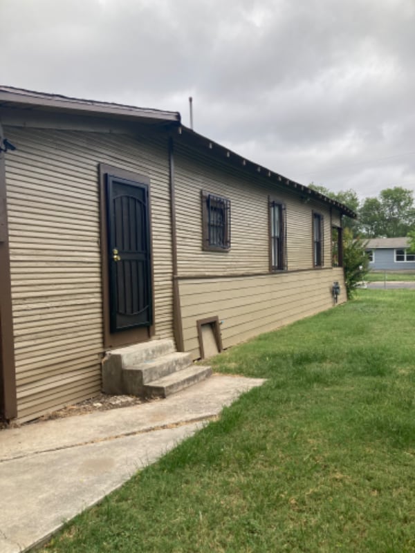 Photo - 430 Ferris Ave