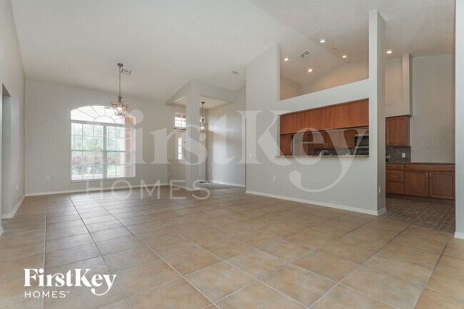 Photo - 5718 Wedgefield Dr