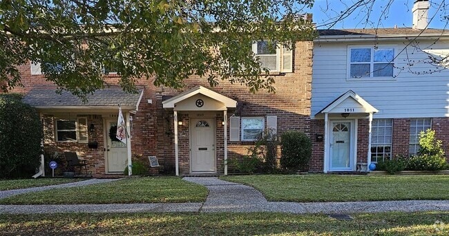 Building Photo - 1809 Saxony Ln Rental