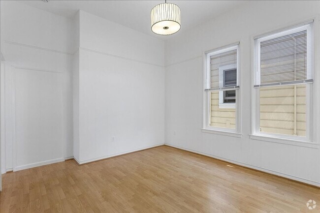 Building Photo - 1443 Stanton St Unit 1443 Stanton St. #3 - LU Rental