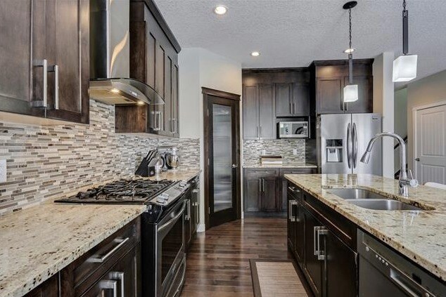 Photo - 111 Bayview St SW