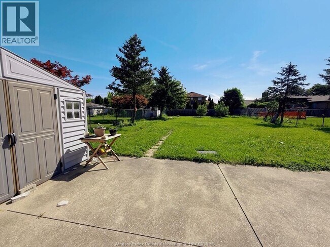 Photo - 2660 Langlois Ave