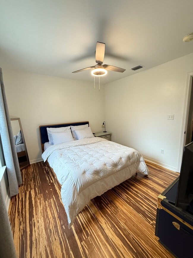 2601 Edgewood Dr