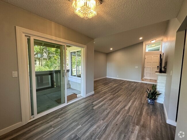 Building Photo - 1035 Delna Manor Ln Unit 1035 Rental