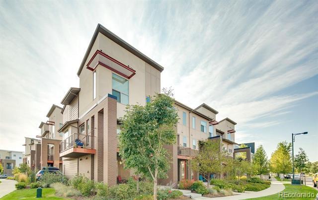 Photo - 2946 Geneva St Townhome