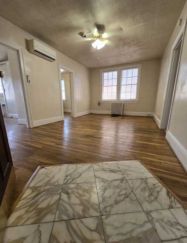 Photo - 608 N Arthur Ashe Blvd Unidad 2 bedroom