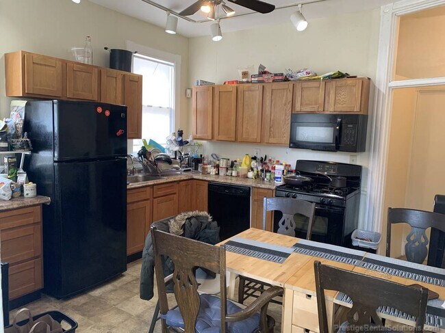 19 Braemore Rd Unit 1