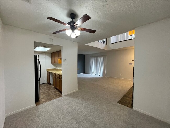 3909 Tanglewilde St Unidad 3909