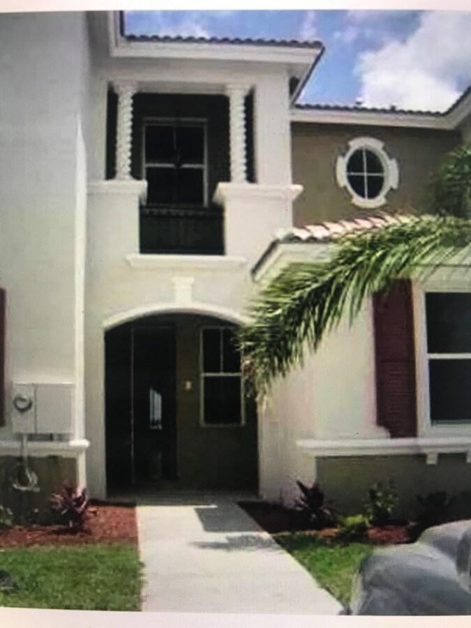 Photo - 1033 NE 42nd Terrace