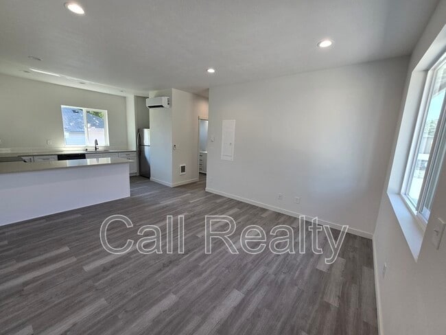 Photo - 4215 N Locust Rd Unit B