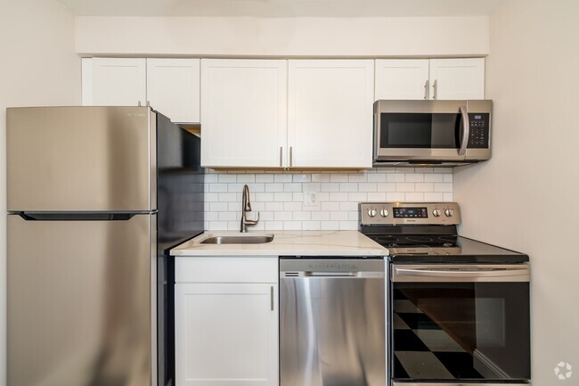 Building Photo - Cozy 1 Bedrooms in Maplewood Unit #7 Rental