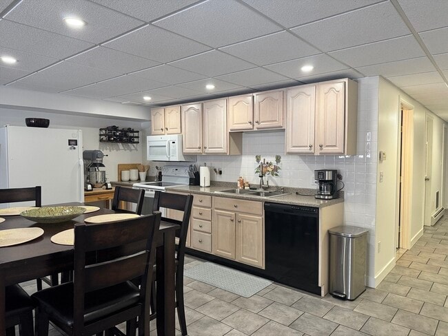 Photo - 6 St Anthonys Ln Unidad 2