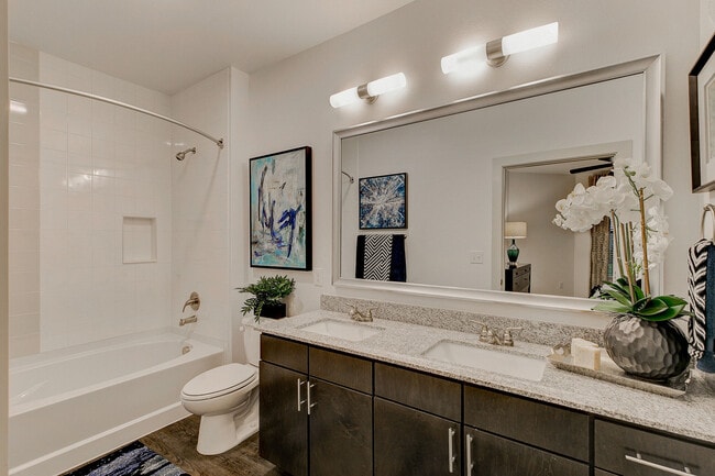 Apartamentos Eastbank at Waterside — foto de la comunidad
