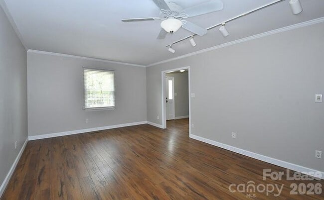 Photo - 19506 Heartland St