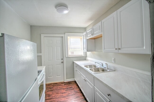 Photo - Affordable 2 Bedroom, 1 Bathroom Duplex near Northgate Park!