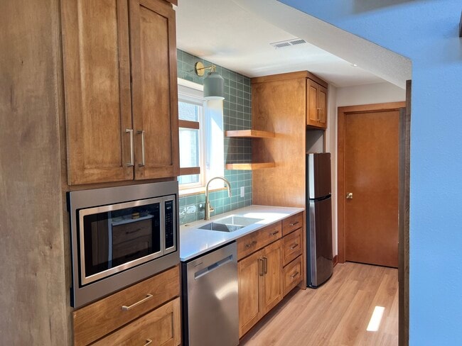 Kitchen - 90 1st St SE Unit 90