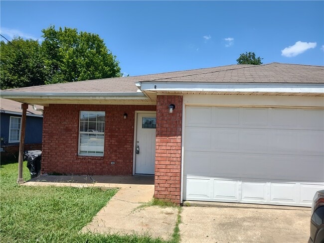 Building Photo - 4096 Delmon Ln