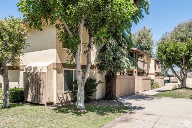 Photo - Park Plaza Apartments