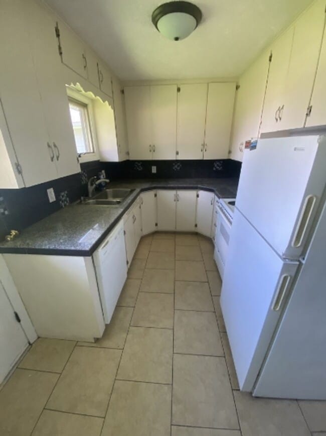 Photo - 718 E 23rd Ave Unidad B