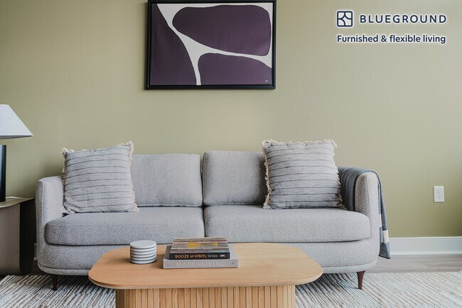 Photo - 4800 Auburn Ave Unidad FL15-ID970