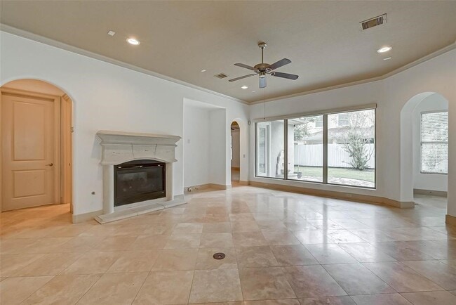 Photo - 11207 St Laurent Ln