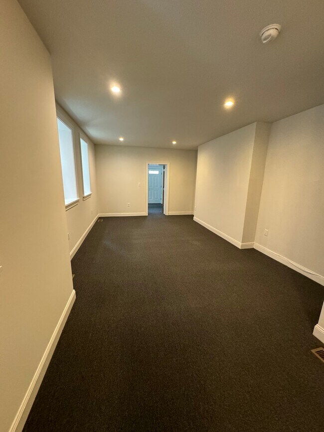 Photo - 4049 Spruce St Unit A