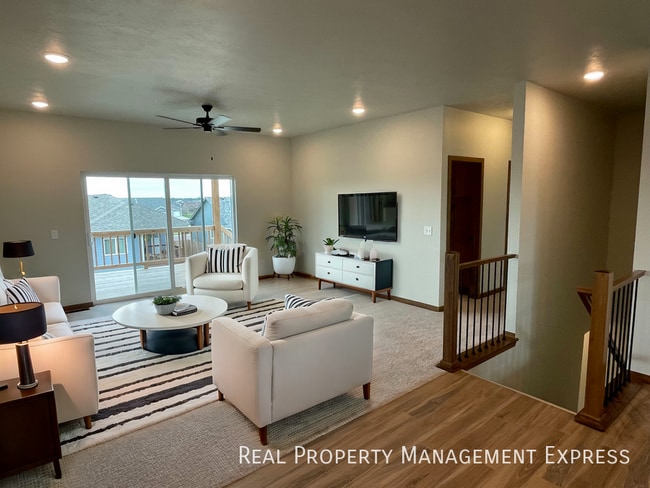 BRAND NEW 4 BED 3 BATH TWIN HOME - BRAND NEW 4 BED 3 BATH TWIN HOME