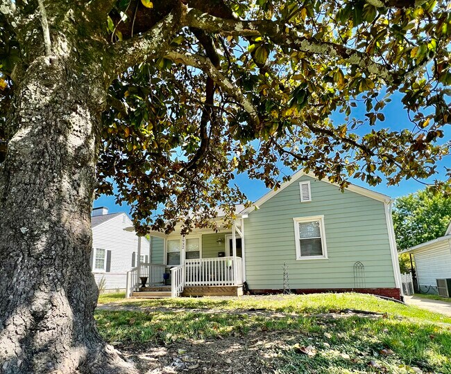 Photo - 1932 Fairwood Ave