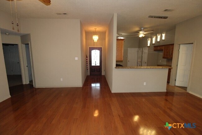 Photo - 924 Northern Dancer Dr