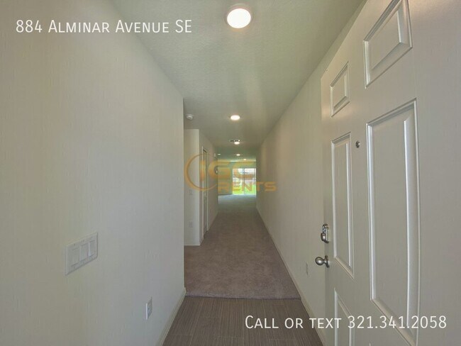 Photo - 884 Alminar Ave SE