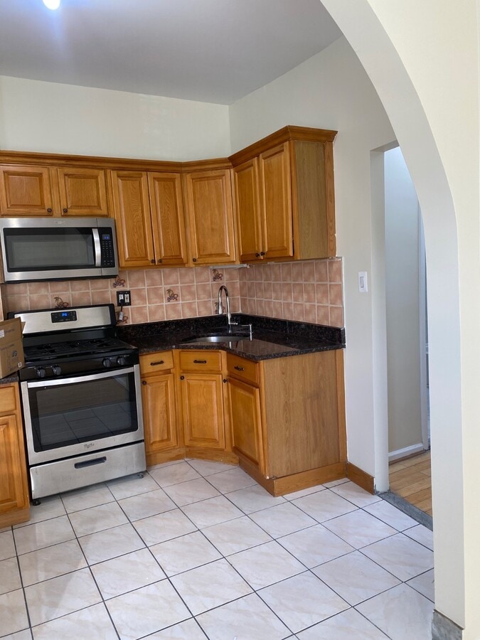 Photo - 430 New Lots Ave