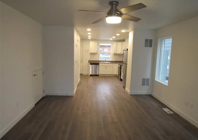 Building Photo - 2207 E 37th Ave