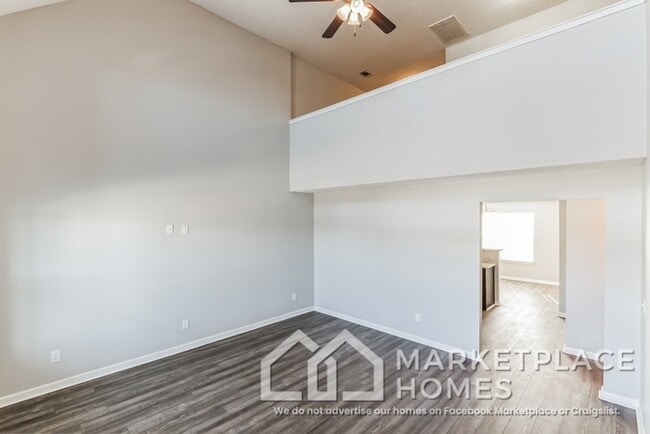 Photo - 741 Hollandale Rd