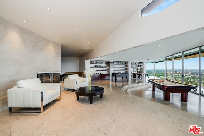 Photo - 8690 Franklin Ave