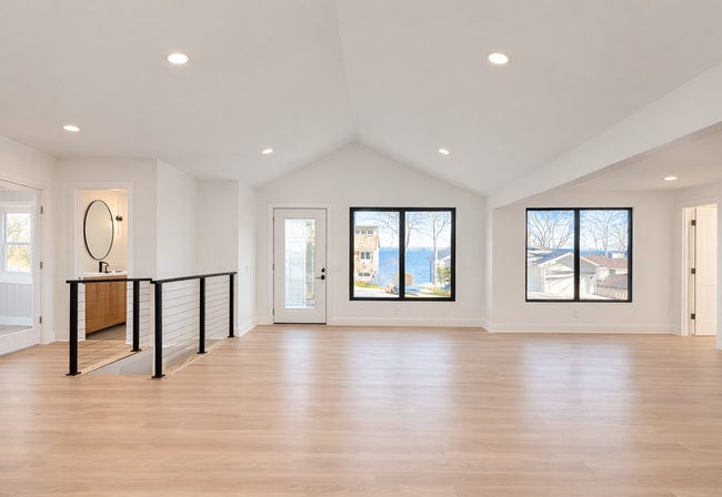 Sala de estar - 3101 Shadyside Dr