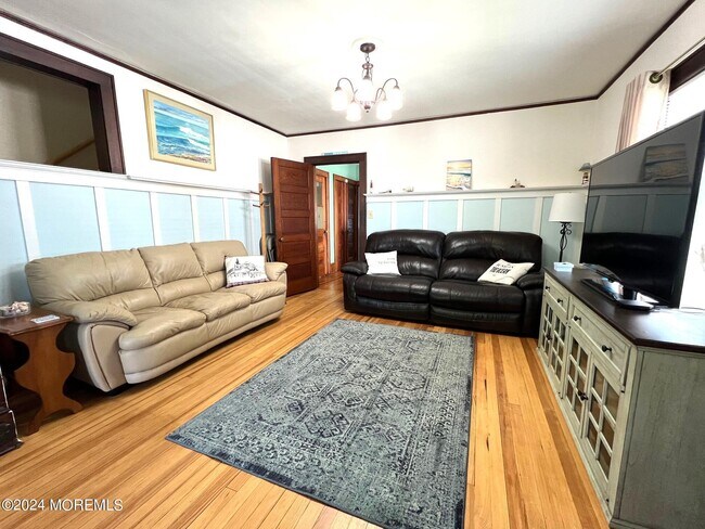 Photo - 329 Washington Ave