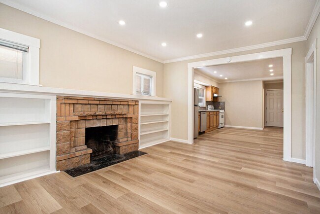 Photo - Eastman Ave. 3045-3047 Unit 3047