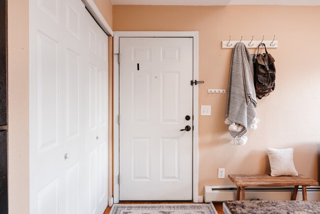 Photo - Pre Lease: Top floor One Bed One Bath Cond... Unit 303