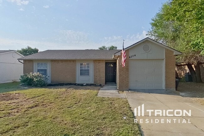 Building Photo - 4204 Pepperbush Dr Rental