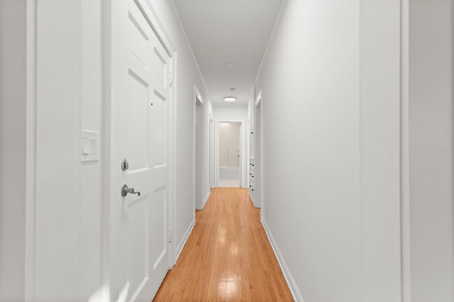 Photo - 518 N Genesee Ave Unit 518